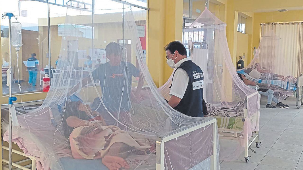 Presidente de la Federación Médica de La Libertad, Arístides Aurora, cuestionó las estrategias implementadas por la Geresa para abordar la lucha contra el dengue, pues no estarían haciendo un adecuado control larvario ni fumigando bien.