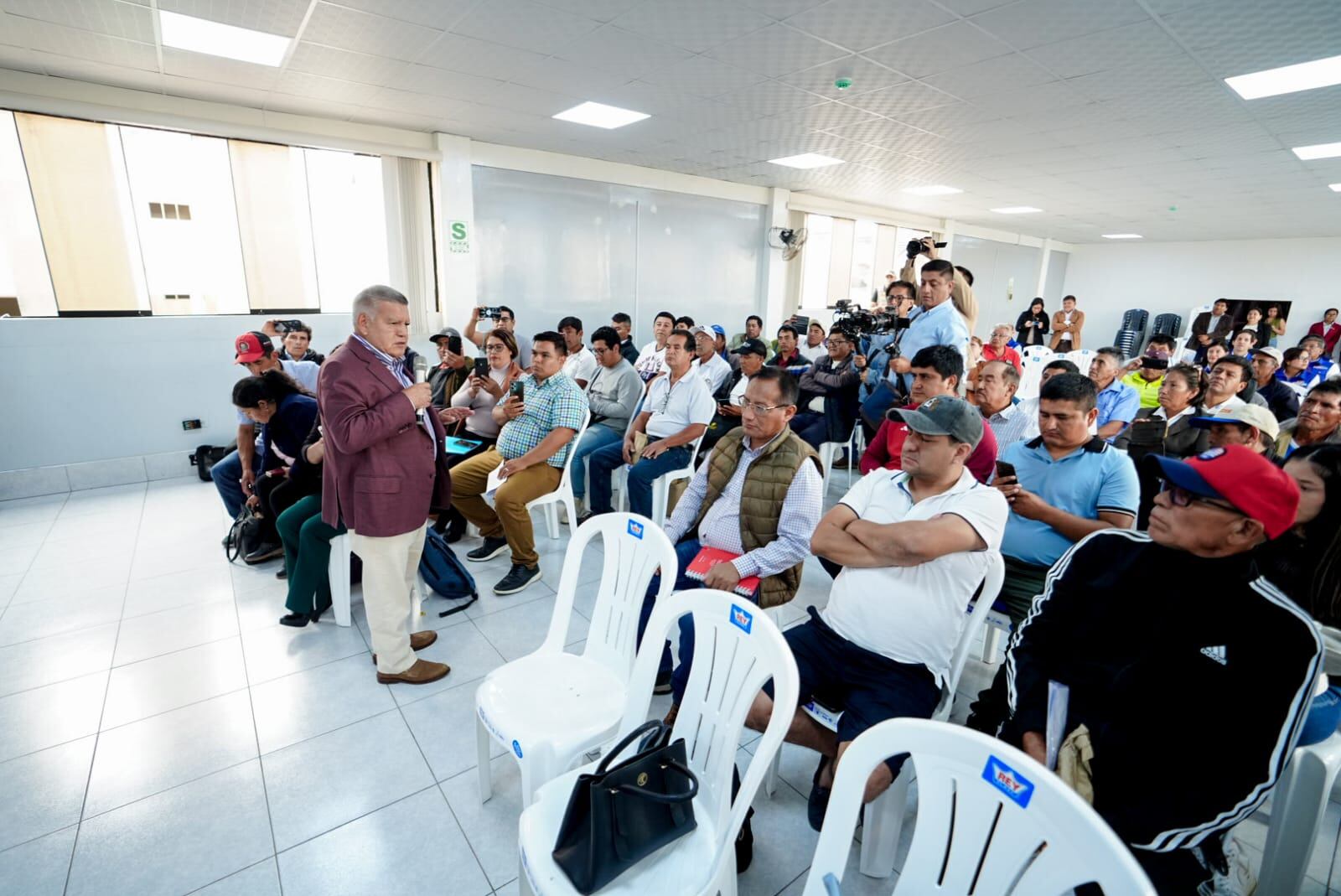 La Contraloría reveló que cinco iniciativas de negocio recibieron financiamiento por S/ 1 millón 141 mil 797 a pesar de no cumplir con los requisitos mínimos exigidos para obtener este beneficio. Con estos, ya son 10 proyectos observados por anomalías, quienes recibieron apoyo económico por S/ 2 millones 620 mil.