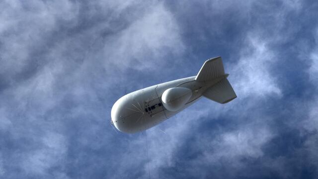 Estados Unidos: Dirigible a la deriva dejó sin luz a 20 mil hogares