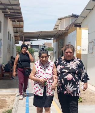 Gran cantidad de pacientes acuden a centro de salud Cerropón.