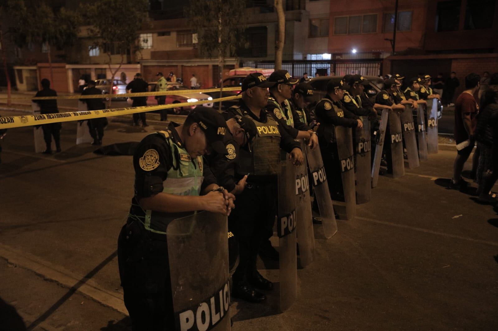 Policía disparó contra acusado de robo.