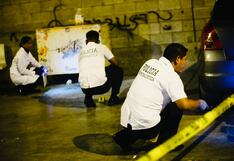 Asesinan de 6 disparos a un hombre que bebía en la calle, en el Callao