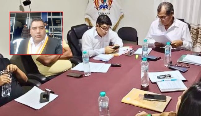 Concejo Municipal Provincial de Camaná aprobó la vacancia del regidor Basilio Solís Huamani. Foto: GEC.