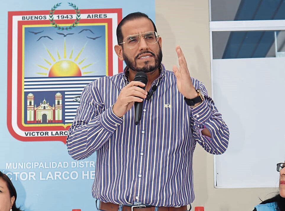 Dice que pretendería quedarse en el cargo.