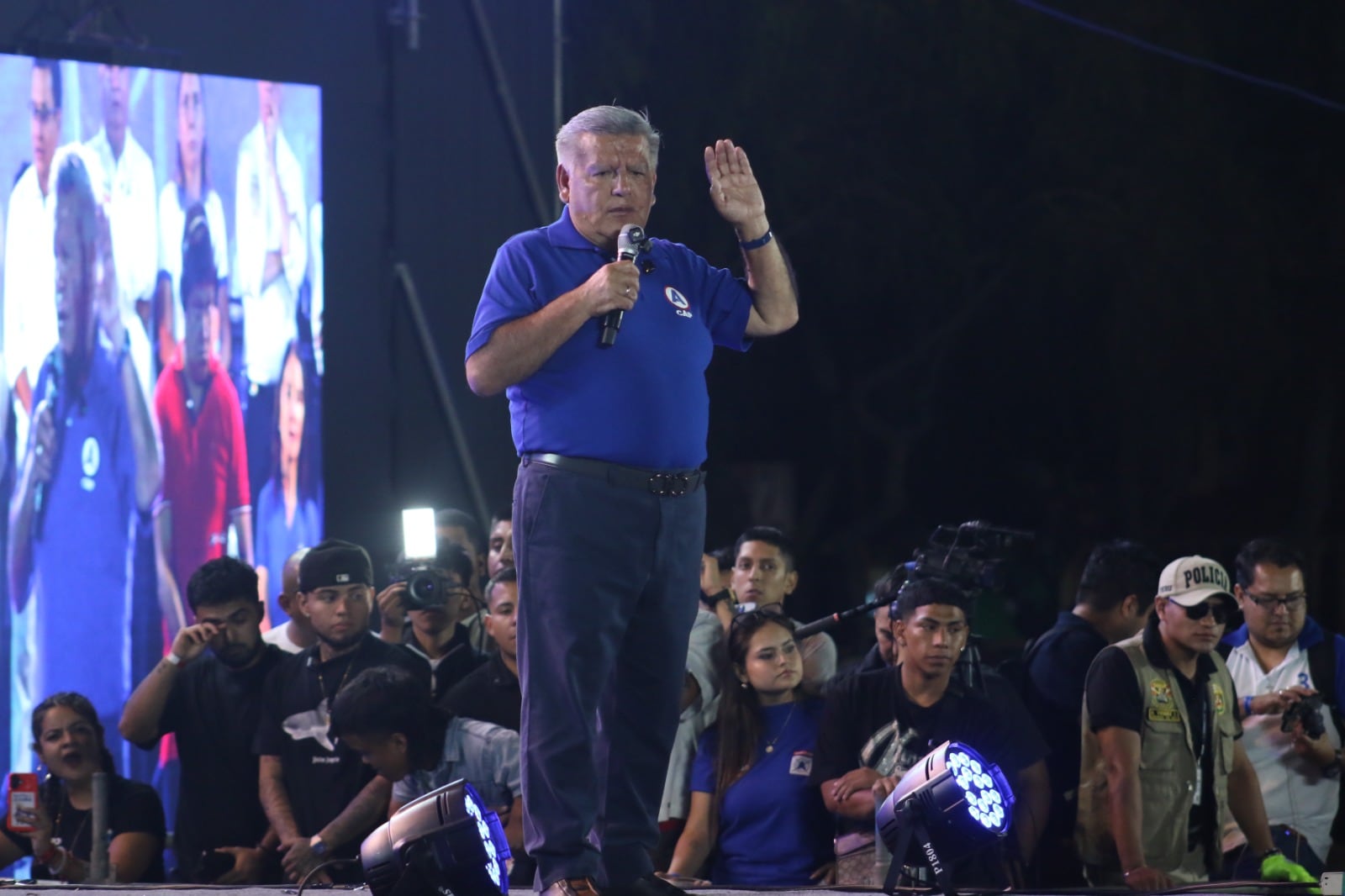 De acuerdo con el avance de los resultados oficiales de la Onpe, APP no alcanzaría la valla electoral y tampoco tendría representatividad en el Congreso. Para algunos analistas, el líder apepista cierra una etapa de hegemonía política y en los comicios de octubre podría recibir el tiro de gracia si es que su agrupación no gana. (Foto: Johnny Aurazo)