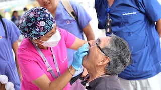 Municipalidad de Independencia entrega prótesis dentales gratuitas a adultos mayores vulnerables