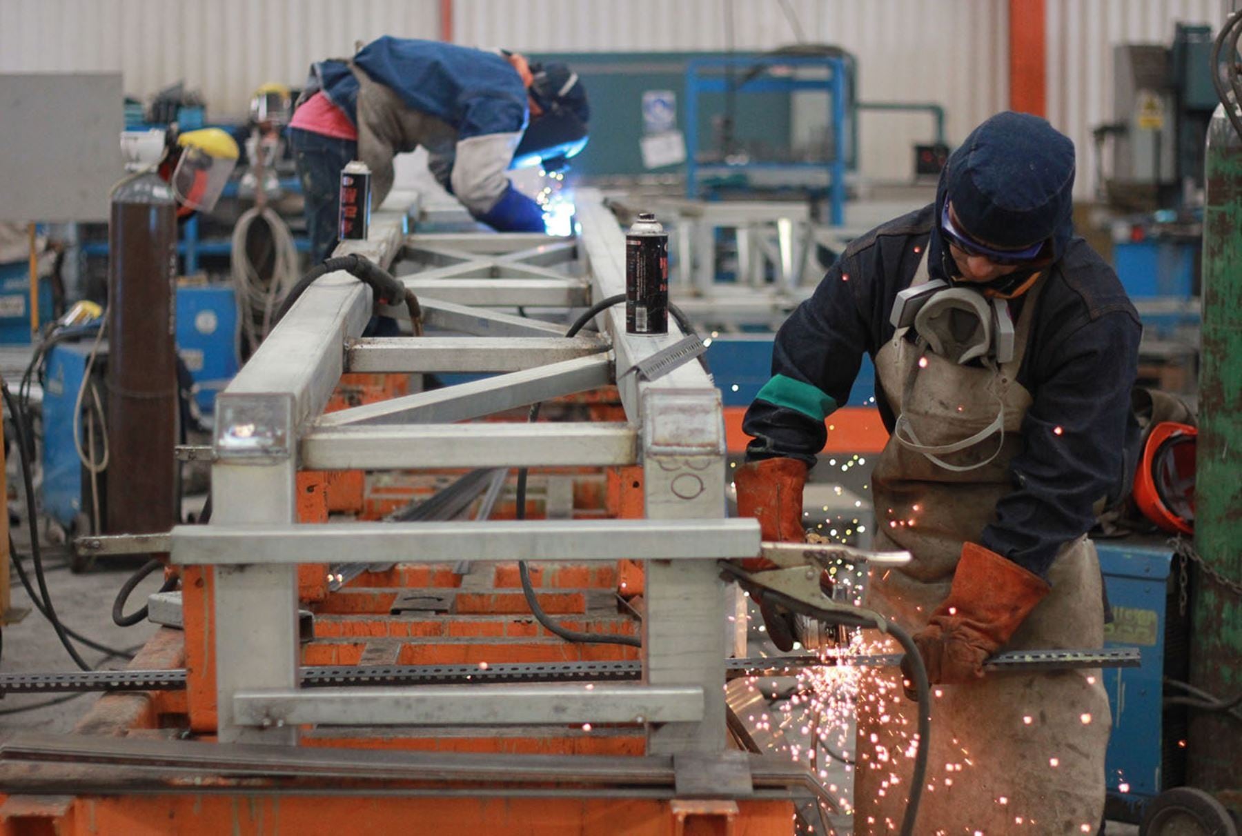 La industria registró una recuperación en marzo y terminó con una expansión acumulada de 1.8% en el primer trimestre del 2026.