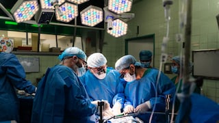 Salvan a paciente con cáncer de páncreas desahuciada hace 14 años gracias a cirugías de alta complejidad
