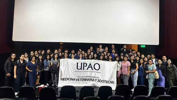 Alumnos de Medicina Veterinaria, de la Universidad Privada Antenor Orrego (UPAO), fueron motivados por su docente para abarrotar las instalaciones. La historia del “Hachiko peruano” ha conmovido a miles de peruanos.