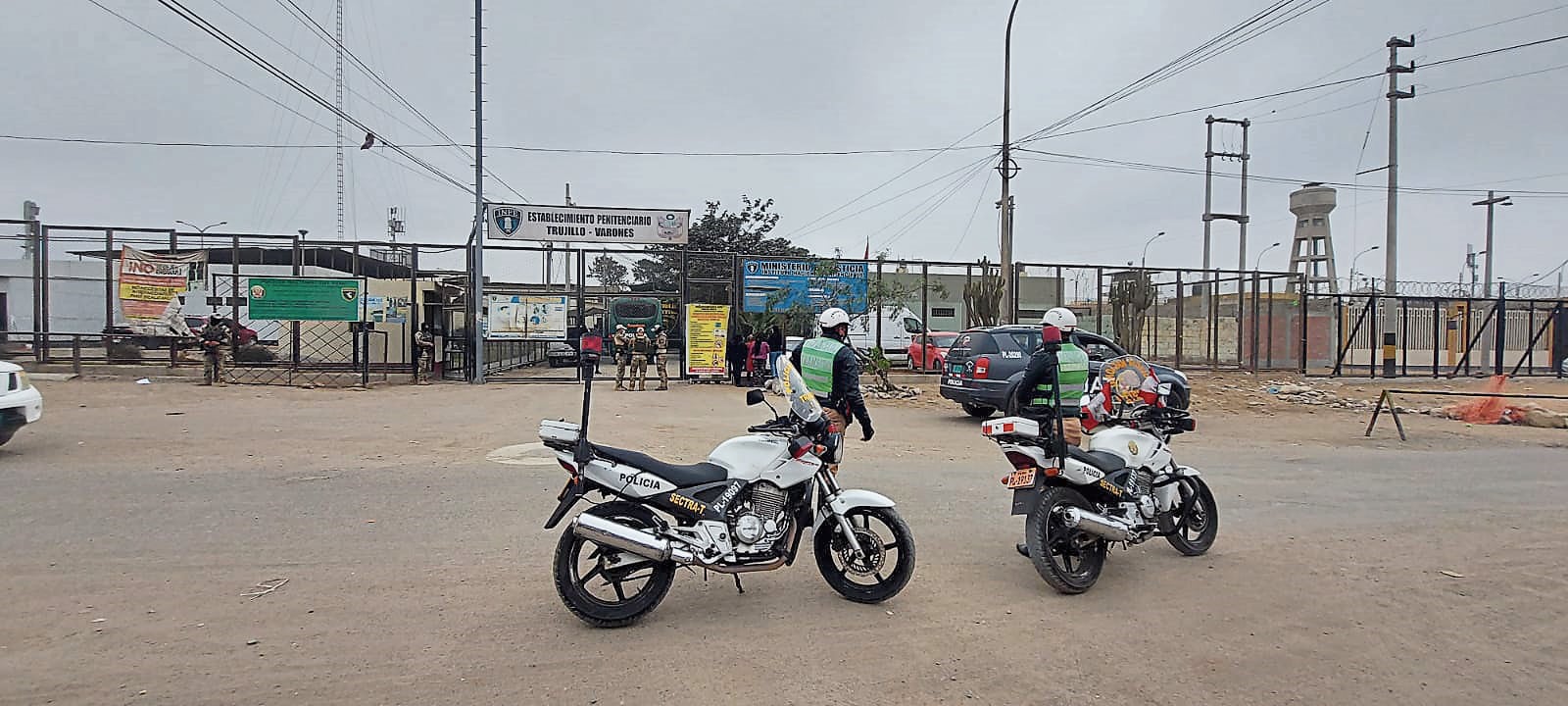 Director de la cárcel El Milagro, Genaro Escamilo, indicó que ni la Policía ni la Fiscalía han notificado alguna intervención. Dijo que por ahora solo ejecutan operativos internos.