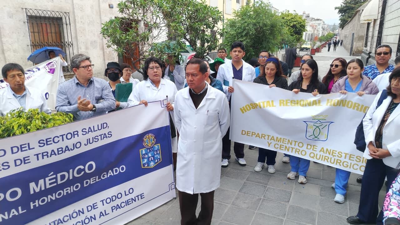 ¡Pacientes Desamparados! Hospital Arequipeño al Borde del Colapso
