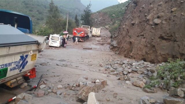 Si vas a viajar, toma tus precauciones: Conoce las carreteras afectadas por lluvias y huaicos (FOTO)