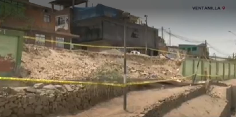 El desplome ocurrió a pocos días del cierre del año escolar. Padres advierten que el muro presentaba daños desde hace años y exigen soluciones definitivas. (Captura de Canal N)