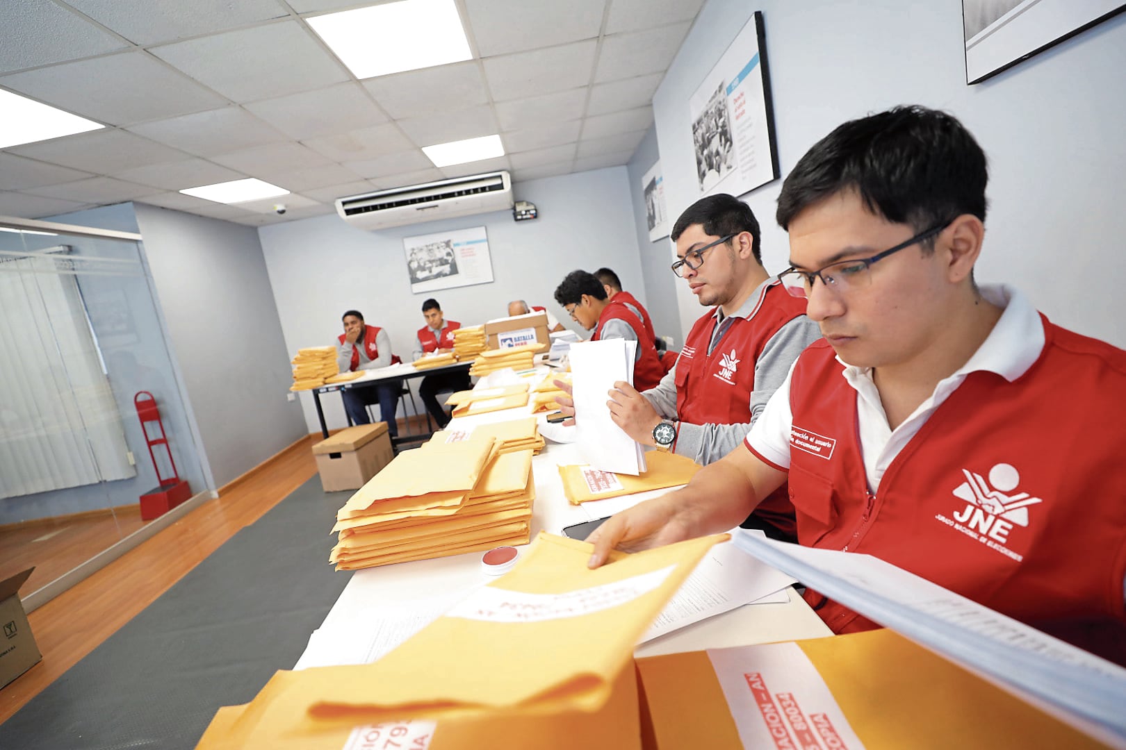 Jurado Nacional de Elecciones fija el cronograma para las elecciones de octubre. (Foto: JNE)