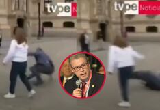 Ministro de Educación sufre caída jugando vóley con la presidenta Dina Boluarte (VIDEO)