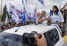 César Acuña llegó a Arequipa y es recibido por simpatizantes y autoridades