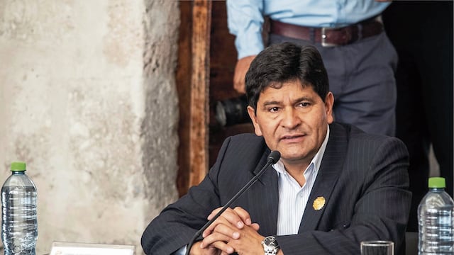 Rohel Sánchez, gobernador de Arequipa, culpa al Ejecutivo nacional por falta de dinero
