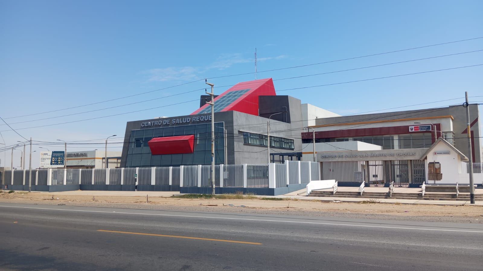 Centro de salud de Reque se encuentra cerca a Panamericana Norte.