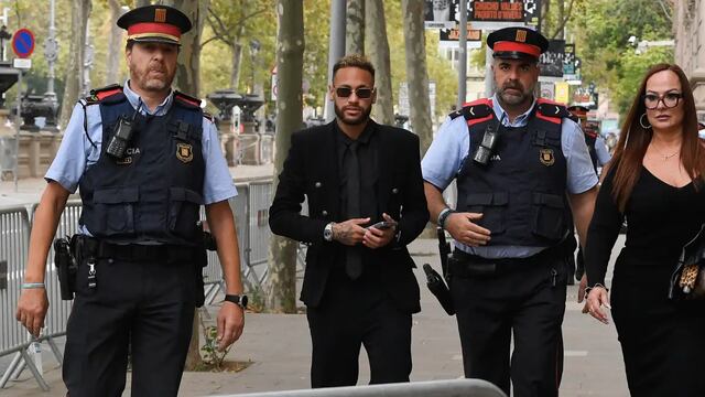 Neymar se fue a descansar en su juicio por permiso de un letrado fanático del fútbol