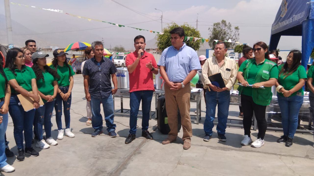 Alcalde de Trujillo, Mario Reyna, anunció la subvención de un balón de gas mensual para las OSB.