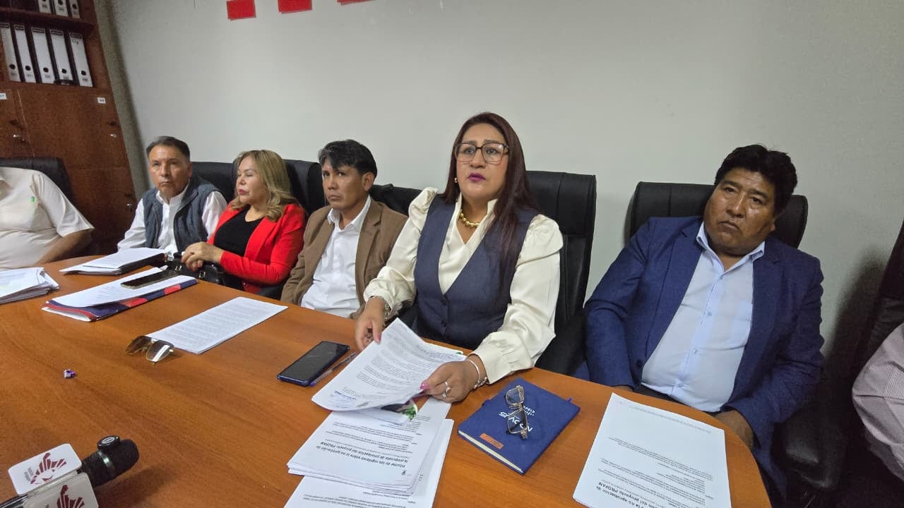 Regidores de Arequipa cuestionan expediente de obra de agua y desagüe en Profam (Foto: Yunsu Pariapaza/@photo.gec)