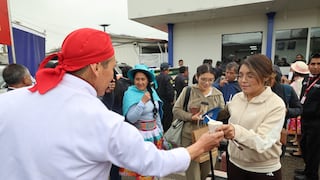 Junín recibe a turistas con danzas y gastronomía en aeropuerto de Jauja