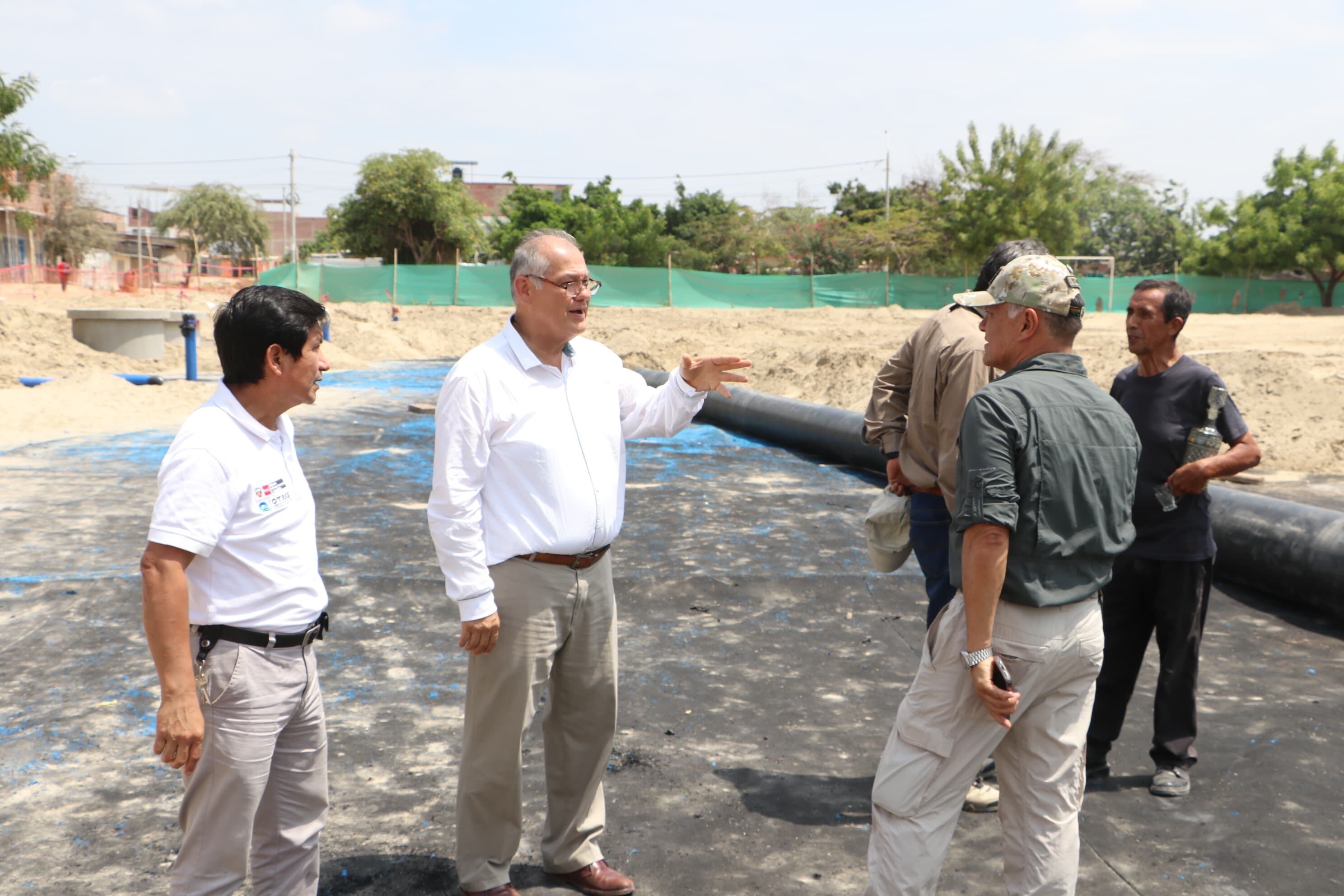El viceministro Jorge Bustamante también inspeccionó avance de sistemas de recolección y evacuación de agua de lluvias (SAREs)