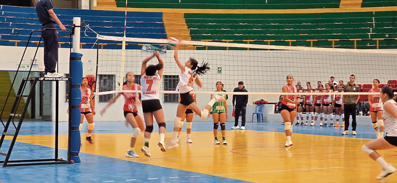 Cada encuentro del Campeonato Nacional de Voleibol U-15 es vibrante. Foto: GEC.