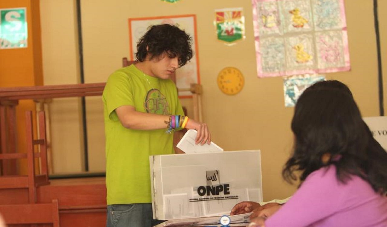 Solo los ciudadanos incluidos en el padrón electoral aprobado para la primera vuelta podrán sufragar.