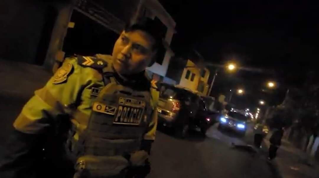 Agente policial dijo que no se percató del atropello a los amigos.