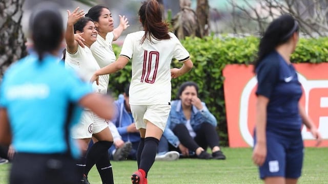 Universitario venció a Alianza Lima en el clásico del fútbol femenino