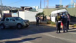 Movilidad escolar choca con camioneta y deja a estudiantes ilesos en Arequipa