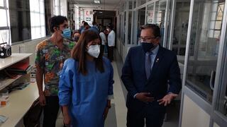Arequipa: Director del Honorio Delgado acudió al hospital estando con COVID-19