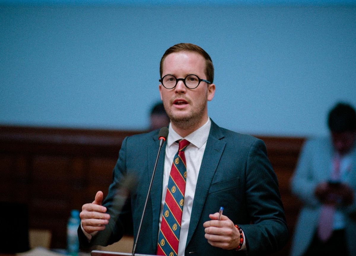 Alejandro Cavero de Avanza País presenta proyecto para evitar destitución de jueces y fiscales por evaluación de la JNJ. (Foto: Congreso)