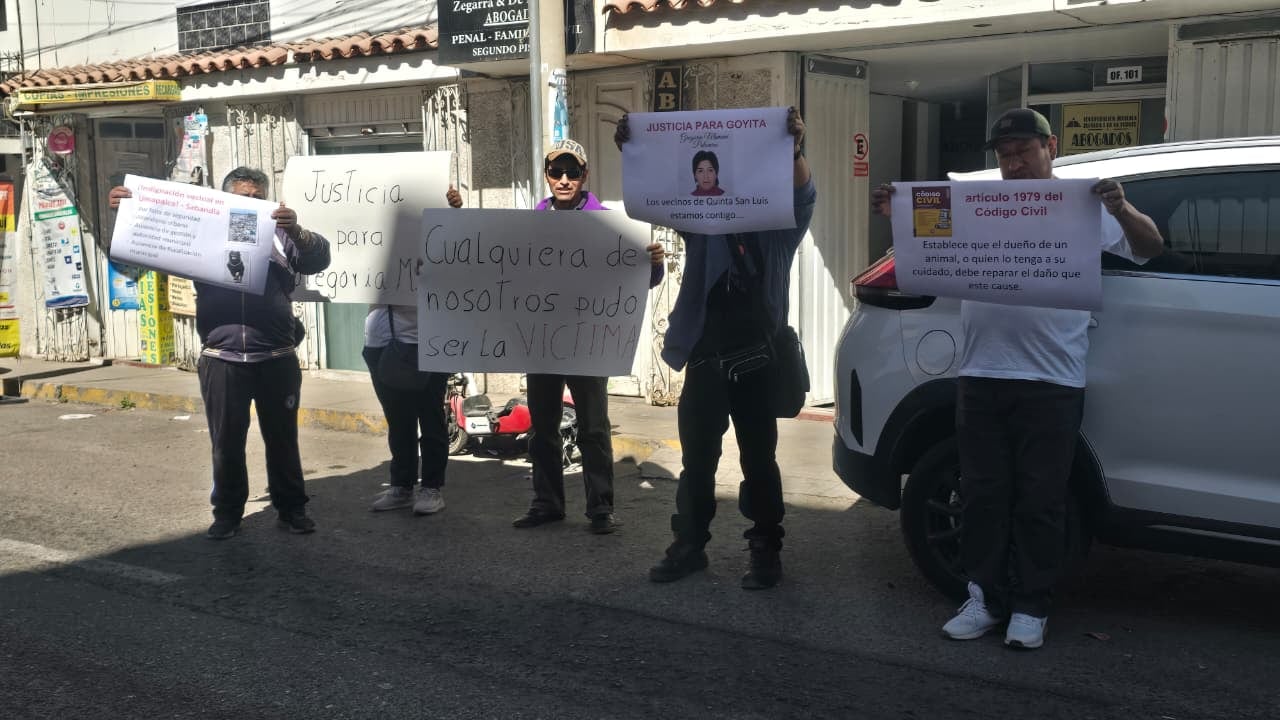 Familiares de mujer que murió por ataque de perros protestan en Arequipa (Foto: Yunsu Pariapaza/@photo.gec)