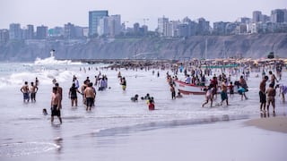 Chorrillos: Fin de semana soleado lleva a cientos de bañistas a playa Agua Dulce (FOTOS)