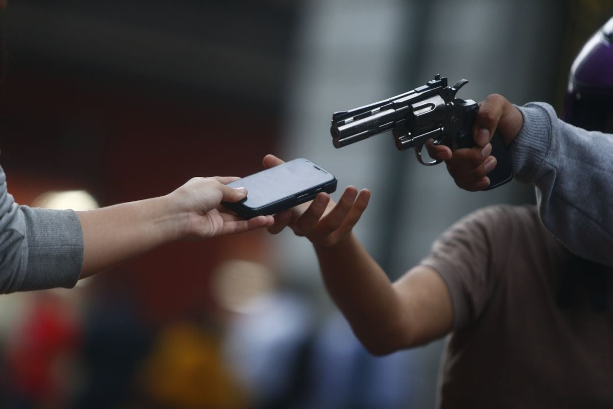 Sentencia de 28 años de cárcel a hombre por robar celulares con réplica de arma en Arequipa