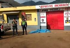 Perené: Sale de discoteca y muere al chocar motocicleta contra puerta enrollable