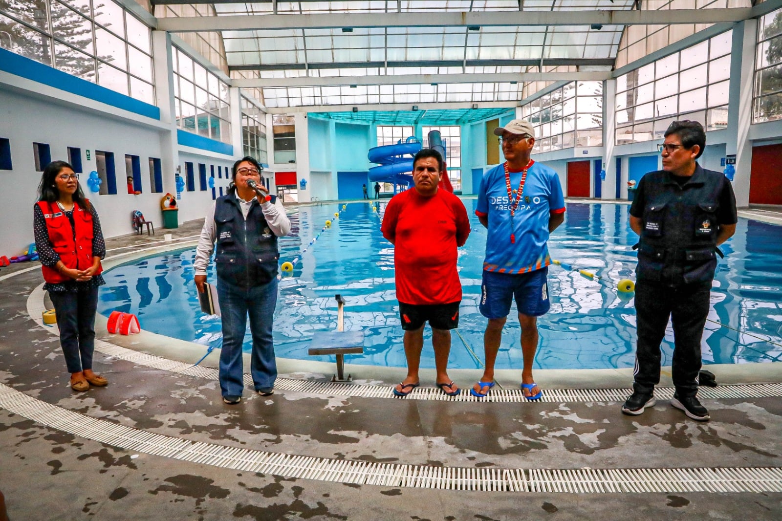 Personas con discapacidad participan en curso de natación gratuito en Arequipa. Foto: Municipalidad Provincial de Arequipa.