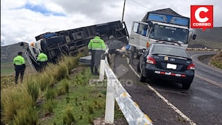 Dos fallecidos al volcar un camión en ruta Canta - Huayllay
