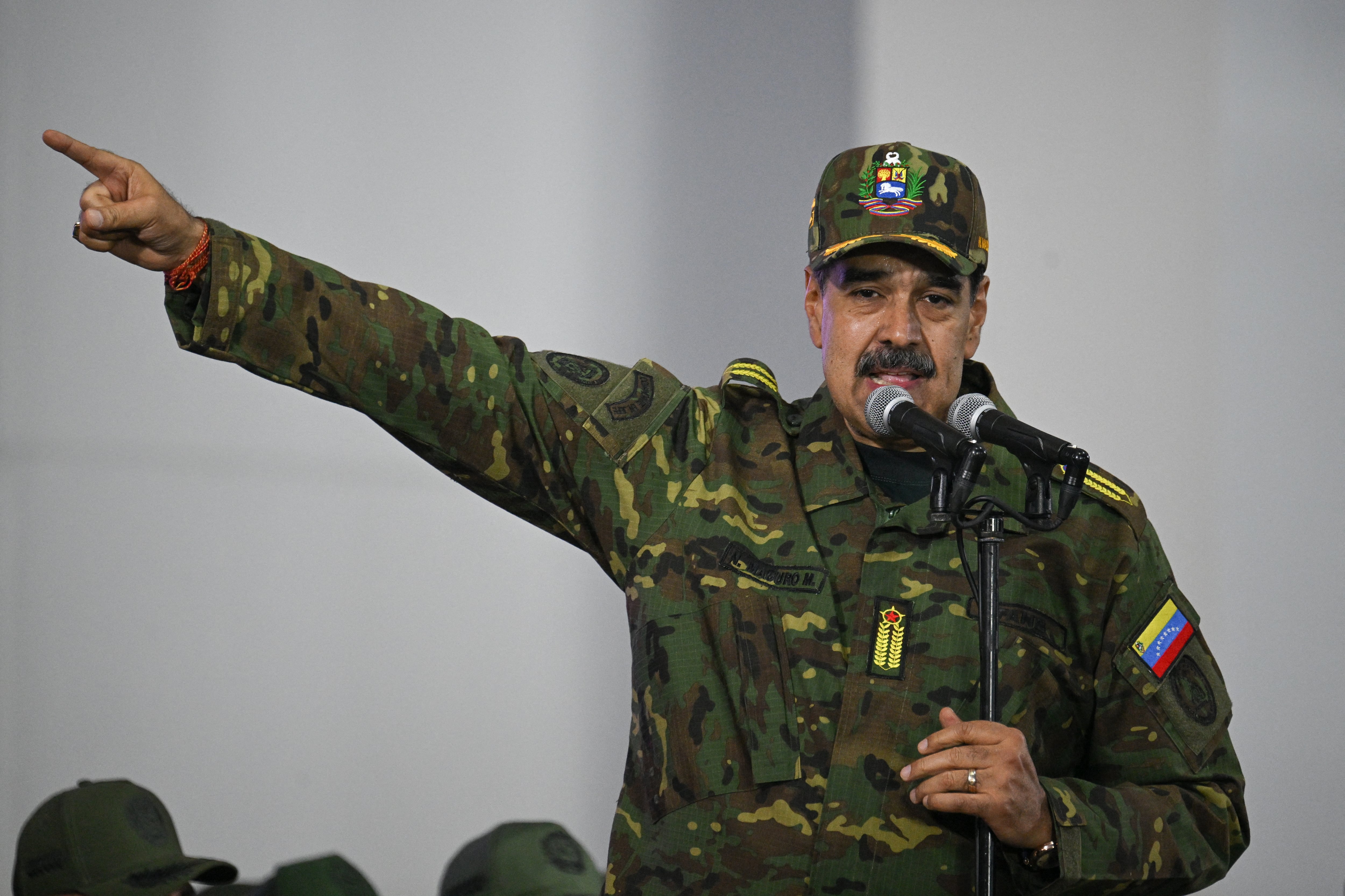 Maduro asegura que sistema defensivo de Venezuela garantiza integridad territorial