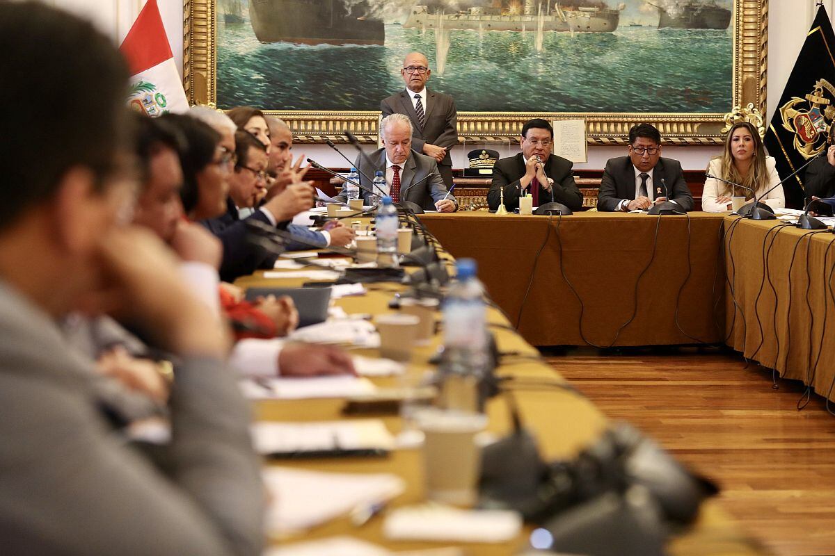 Alejandro Soto, hoy presidente del Congreso, sería uno de los beneficiados con la norma promulgada. (Foto: Congreso)