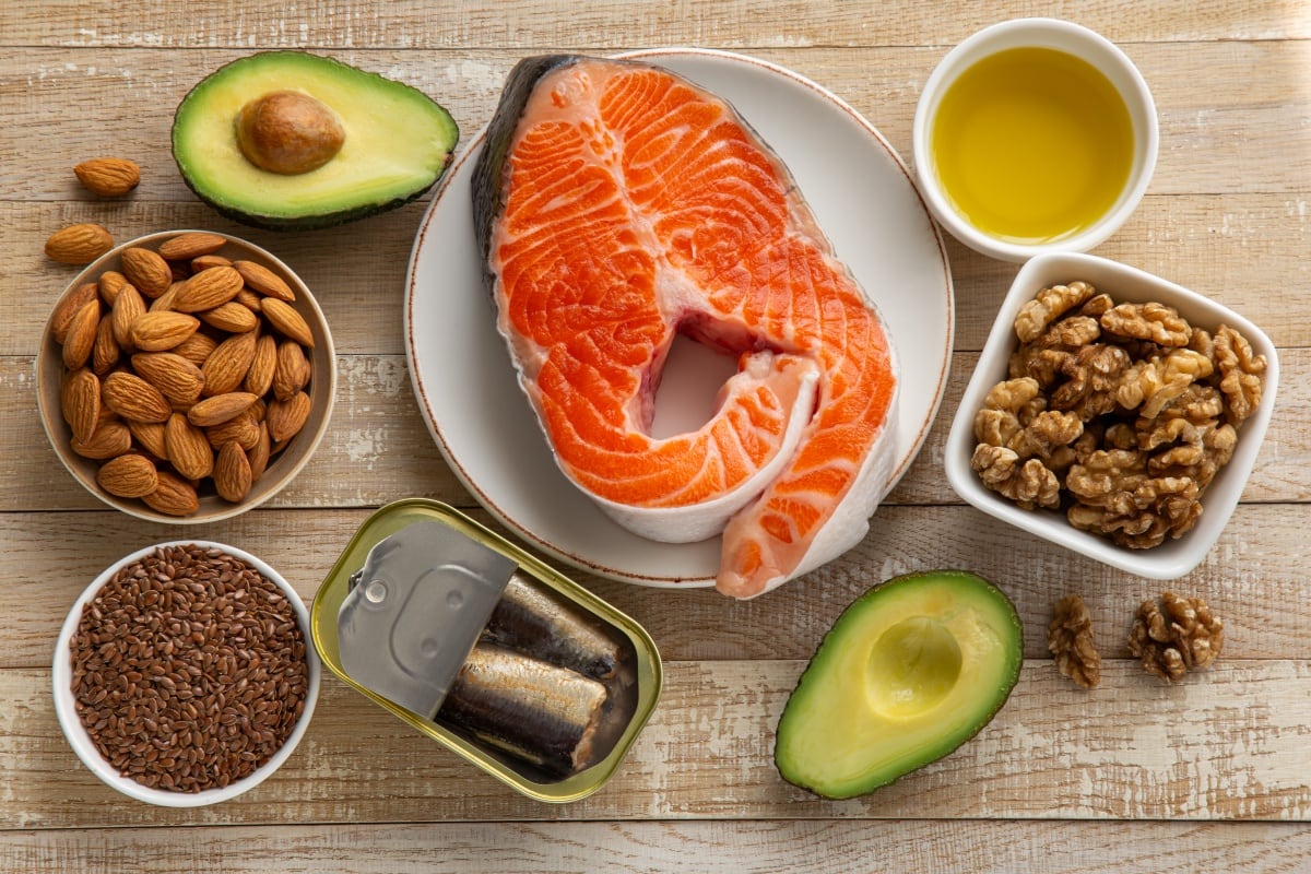 La deficiencia de vitamina D afecta especialmente a mujeres entre los 45 y 60 años. Especialistas recomiendan prevención, diagnóstico oportuno y hábitos saludables.