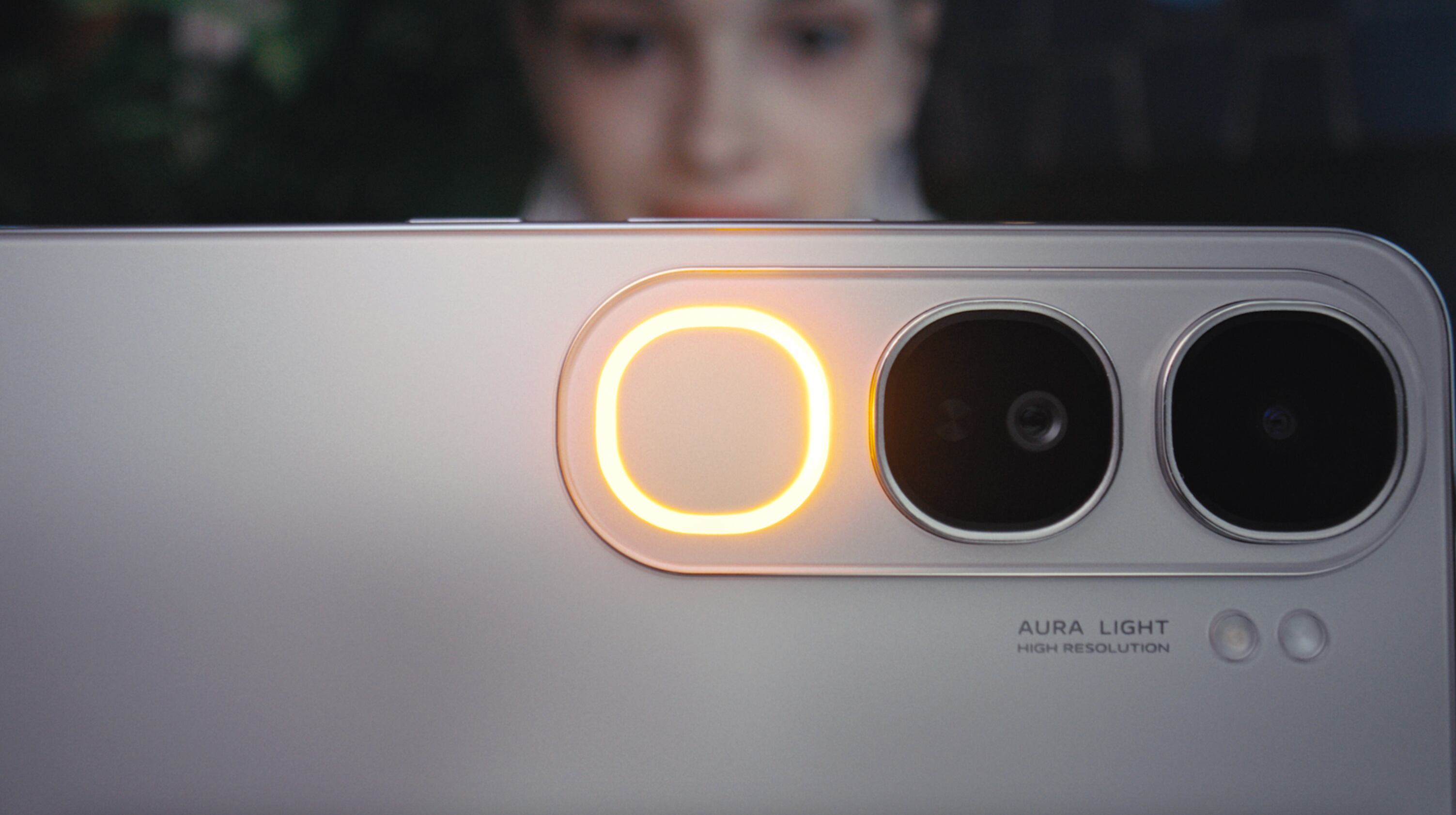 Cuenta con una batería de 5000 mAh, lo que permitirá realizar diversas tareas a los usuarios y por más tiempo