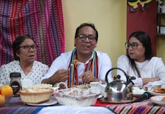 Roberto Sánchez compartió el tradicional desayuno electoral junto a sus padres en Huaral