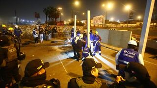 Cercado de Lima: Desalojan a más de 200 ambulantes y cercan con rejas el Puente Balta (FOTOS)