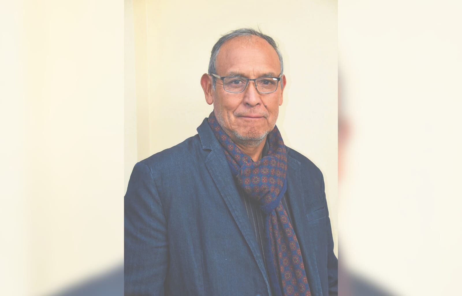 Adolf Edwin Ancasi Batallanos, pintor arequipeño. Foto: Cortesía.