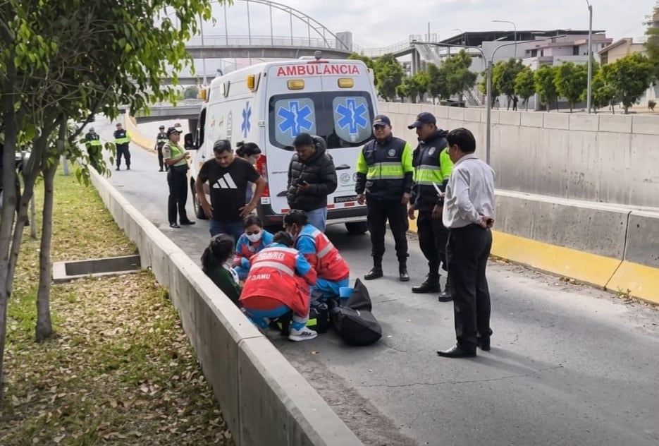 Arequipa: Universitaria se lanzó de taxi en movimiento por temor a ser secuestrada (Foto: GEC)
