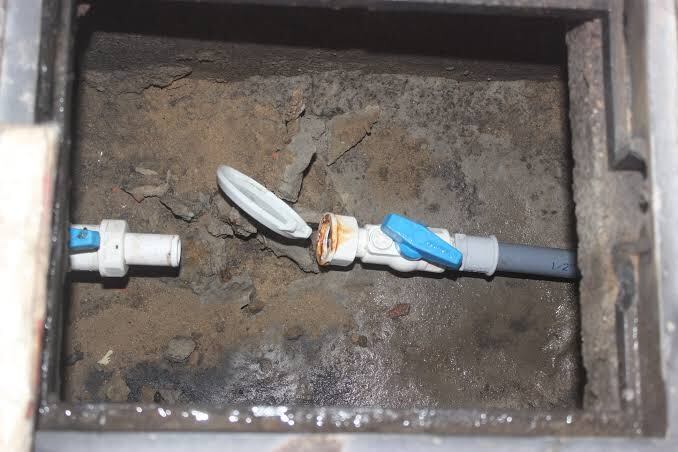 Roban medidores de agua en Talara