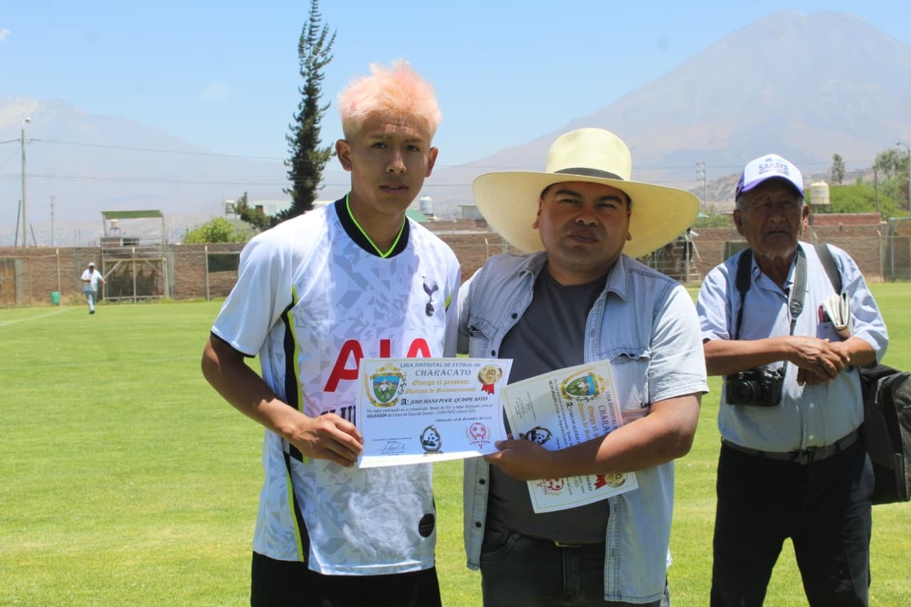 José Quispe Asto, goleador del torneo en Segunda División de Characato. (Foto: Álvaro Figueroa/@photo.gec)